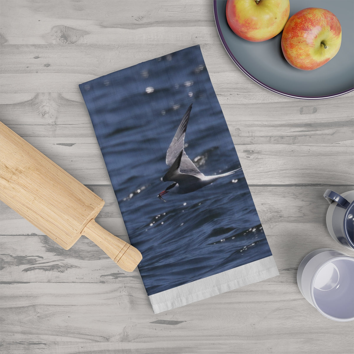 Tern with Dinner-in-Beak Kitchen/Tea Towel